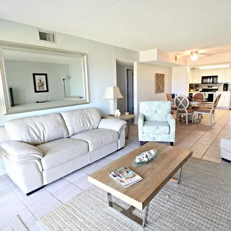 Tradewinds 61 Vila